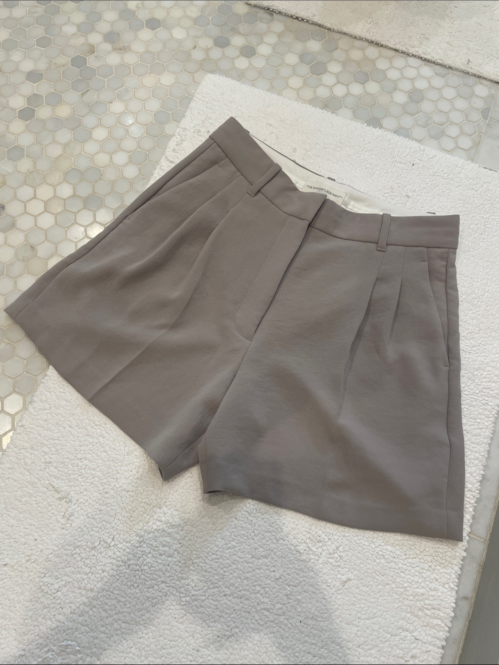 High-Rise Pleated Women's Shorts in Gray